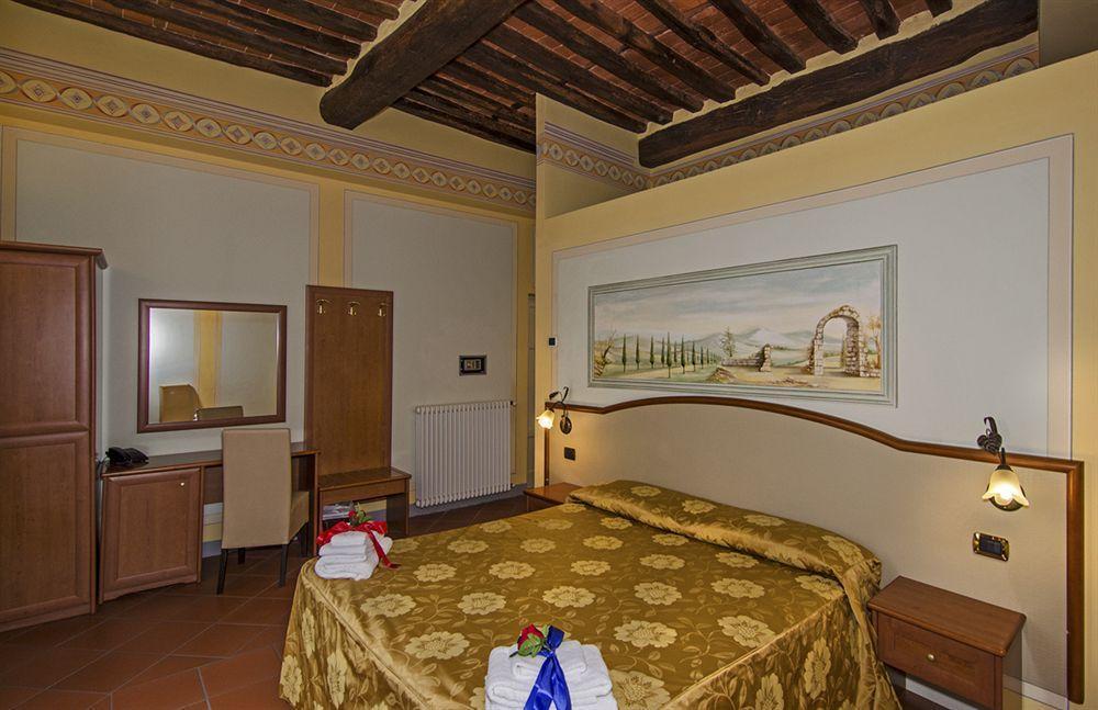 لوكا Dimora Dei Guelfi Luxury Rooms المظهر الخارجي الصورة