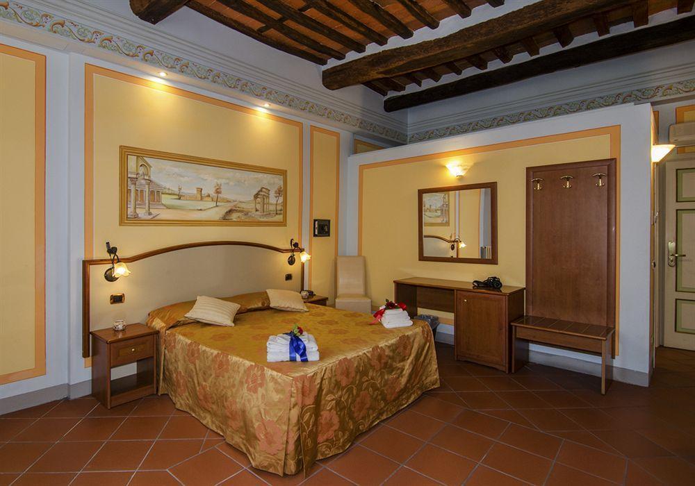 لوكا Dimora Dei Guelfi Luxury Rooms المظهر الخارجي الصورة