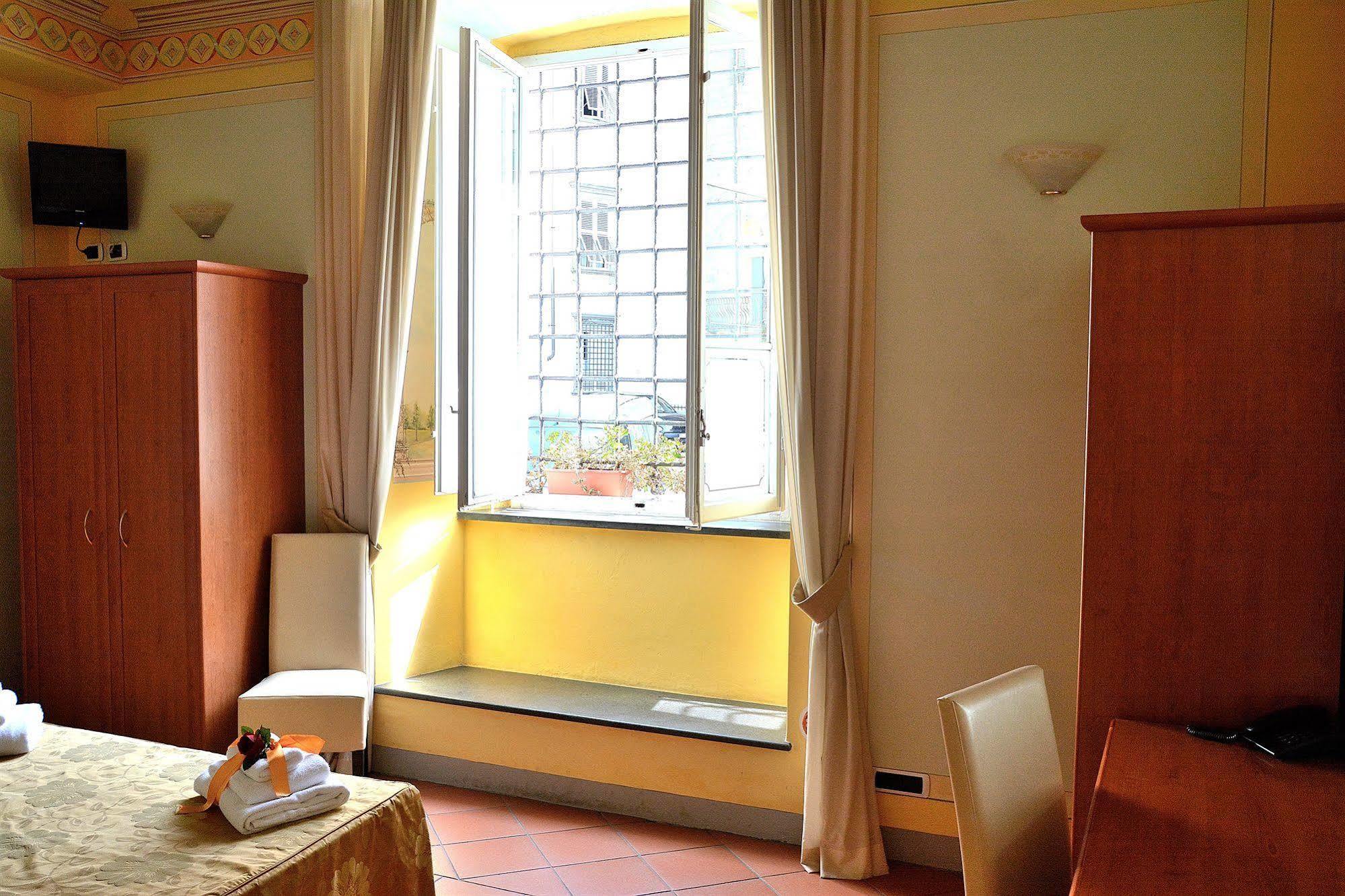 لوكا Dimora Dei Guelfi Luxury Rooms المظهر الخارجي الصورة