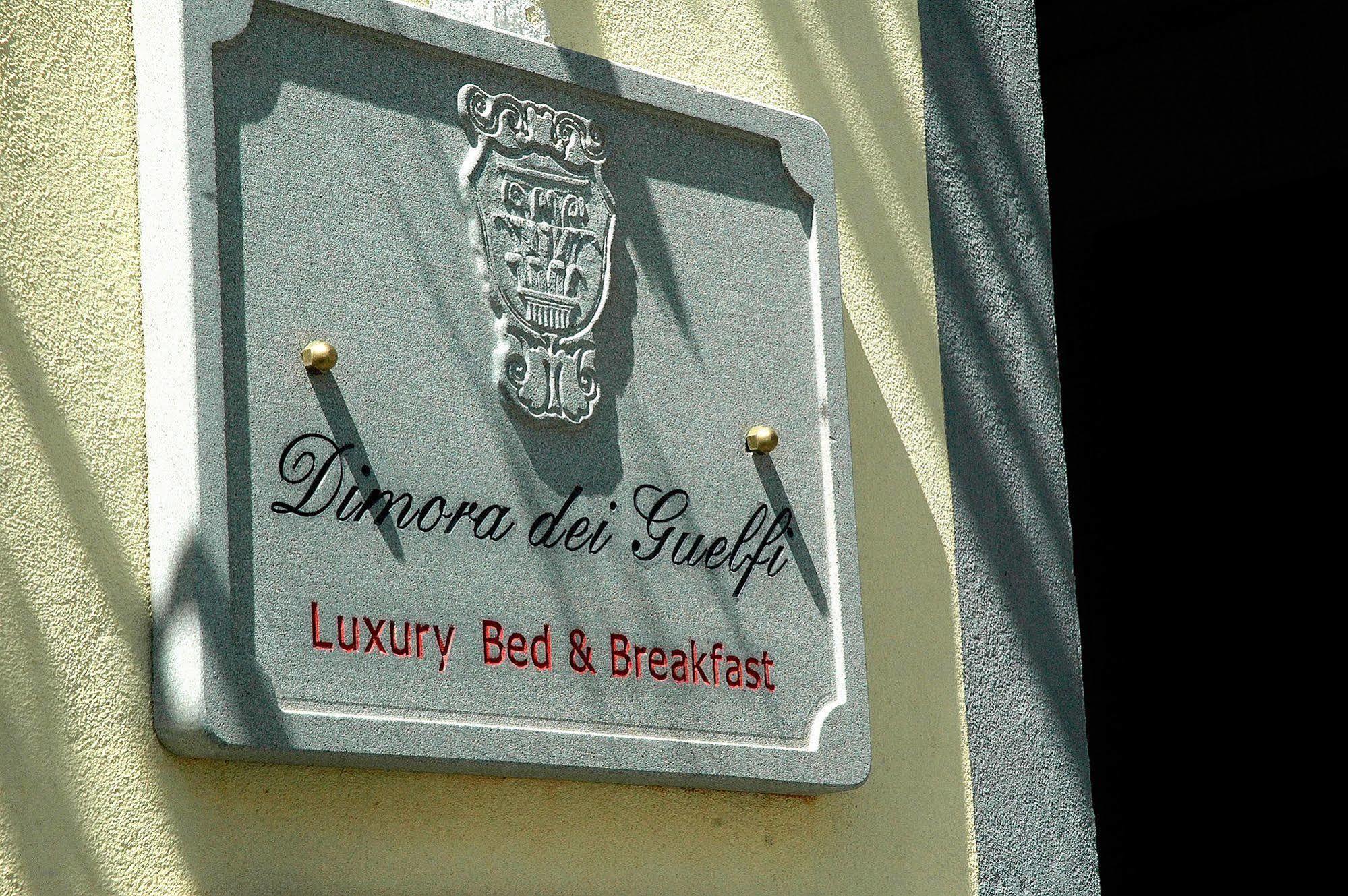 لوكا Dimora Dei Guelfi Luxury Rooms المظهر الخارجي الصورة