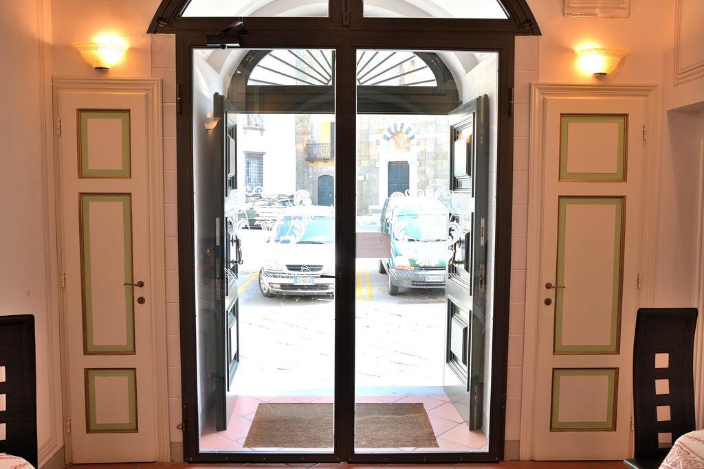 لوكا Dimora Dei Guelfi Luxury Rooms المظهر الخارجي الصورة